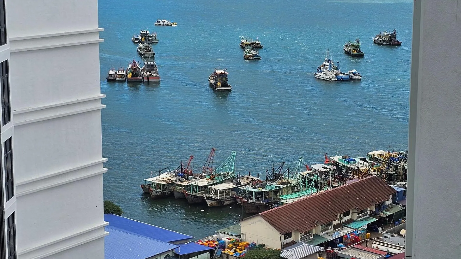 The Shore Seaview By Summersuites Kota Kinabalu Malesia